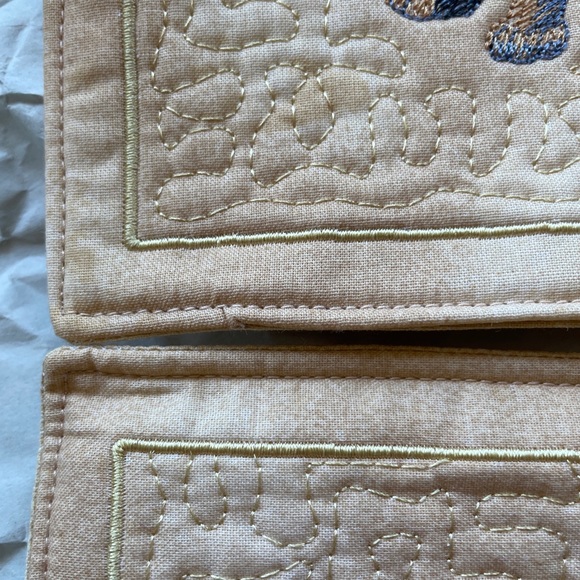 Embroidered Blood Hound Pot Holders Set Of 2 - Picture 5 of 7